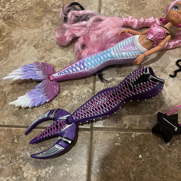 Mermaze Mermaidz Mermaid doll Pink Hair discontinued - Picture 9 of 10